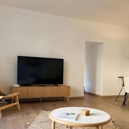 Le 33 , Maison De Charme Au Calme Plein Centre アパート マルレンハイム