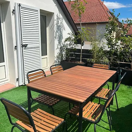 Le 33 , Maison De Charme Au Calme Plein Centre Lägenhet *